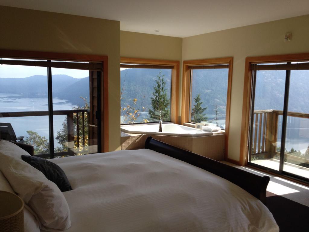 Moon Water Lodge Malahat Rum bild